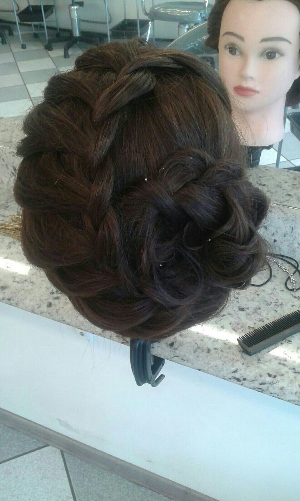 cabelo cabeleireiro(a) outros estudante auxiliar administrativo assistente esteticista