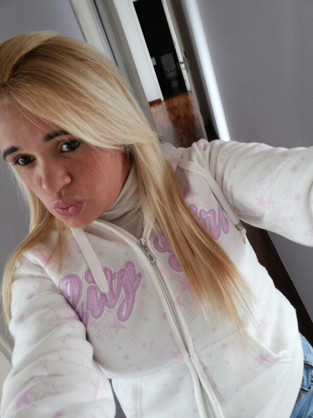 #escova e chapinha  cabelo auxiliar cabeleireiro(a) designer de sobrancelhas
