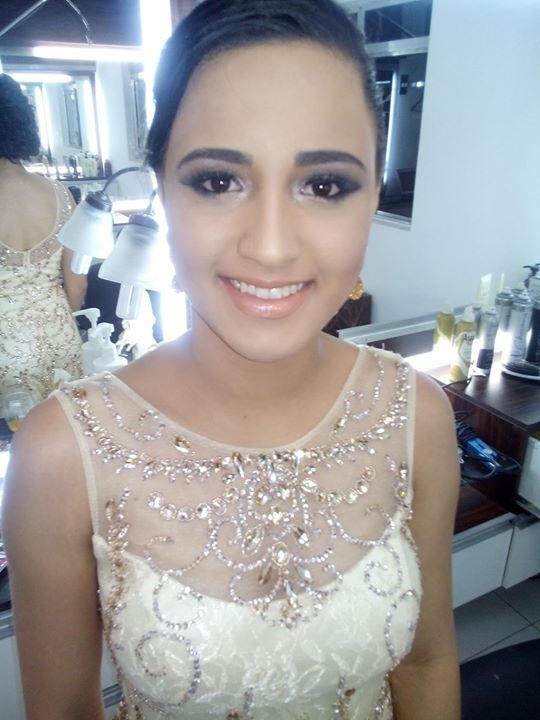 Make para formatura  cabeleireiro(a) maquiador(a) escovista stylist / visagista
