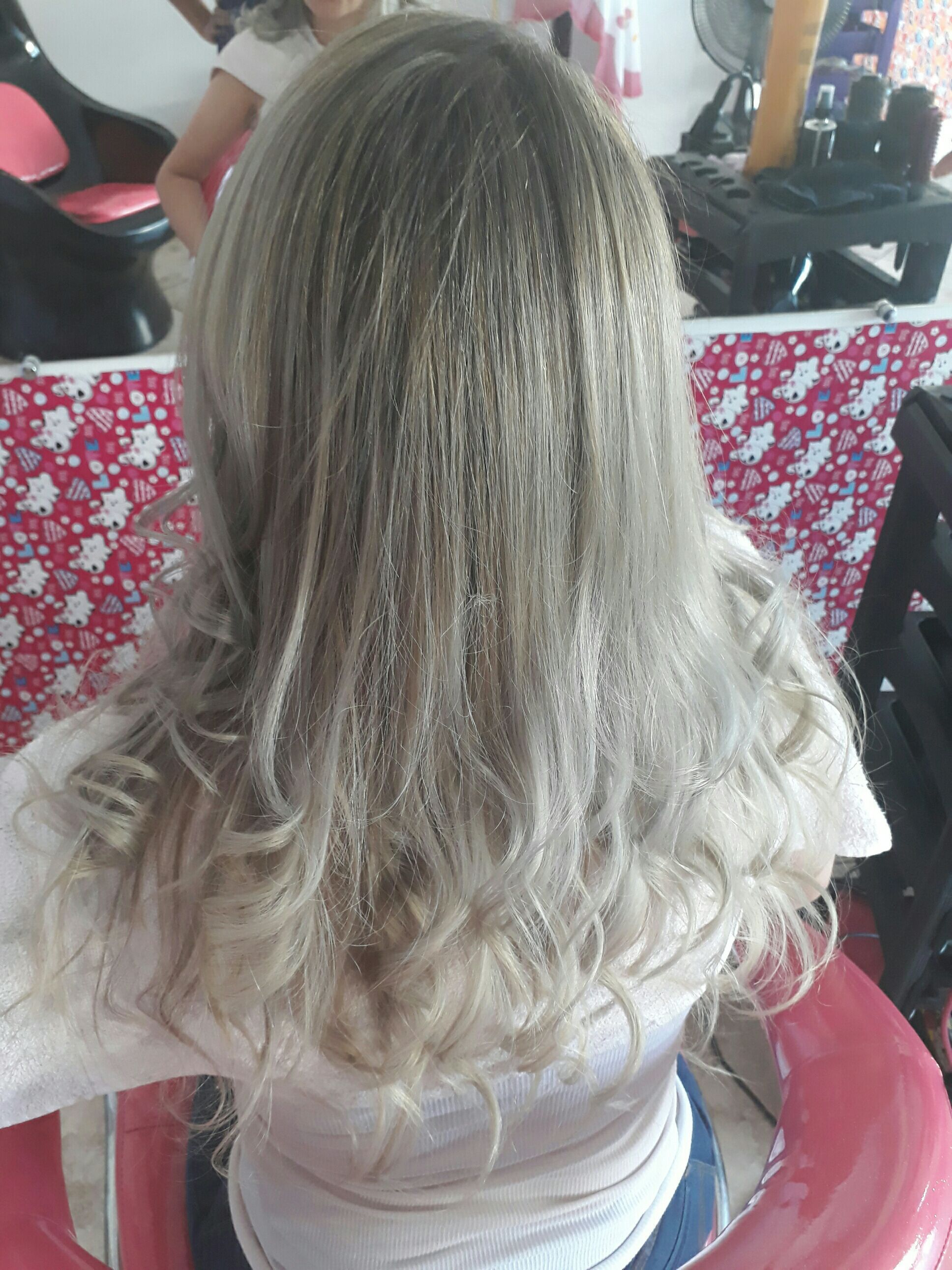 Luzes platinadas #cliente linda e satisfeita👑 cabelo cabeleireiro(a) cabeleireiro(a)