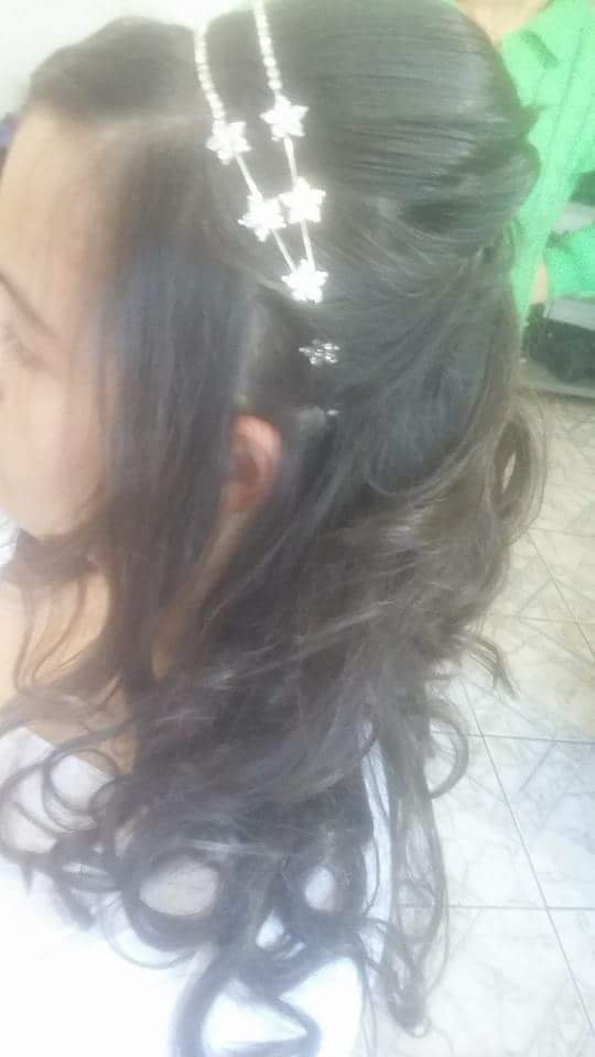 Penteado simples debutante  cabelo cabeleireiro(a) esteticista