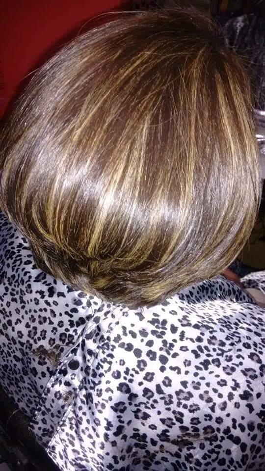 Corte e mechas cabeleireiro(a) esteticista