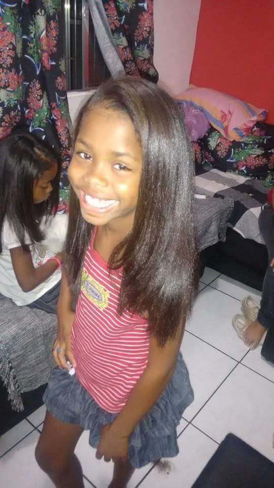 Cabelo infantil,  tratamento redutos de volume cabeleireiro(a) esteticista