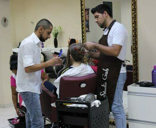 auxiliar cabeleireiro(a) barbeiro(a)