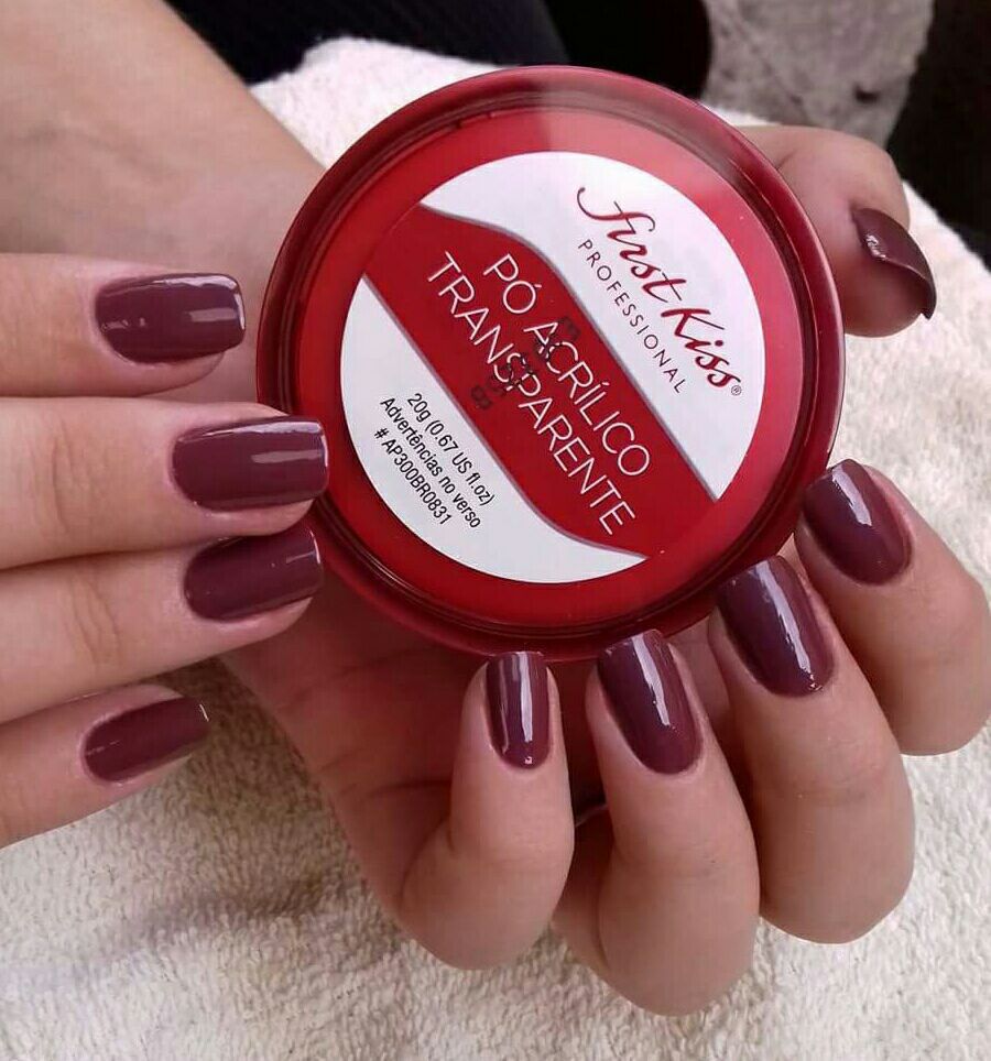 Esmaltação + Recuperação de algumas unhas quebradas com técnicas de Unhas de Porcelana. unha manicure e pedicure