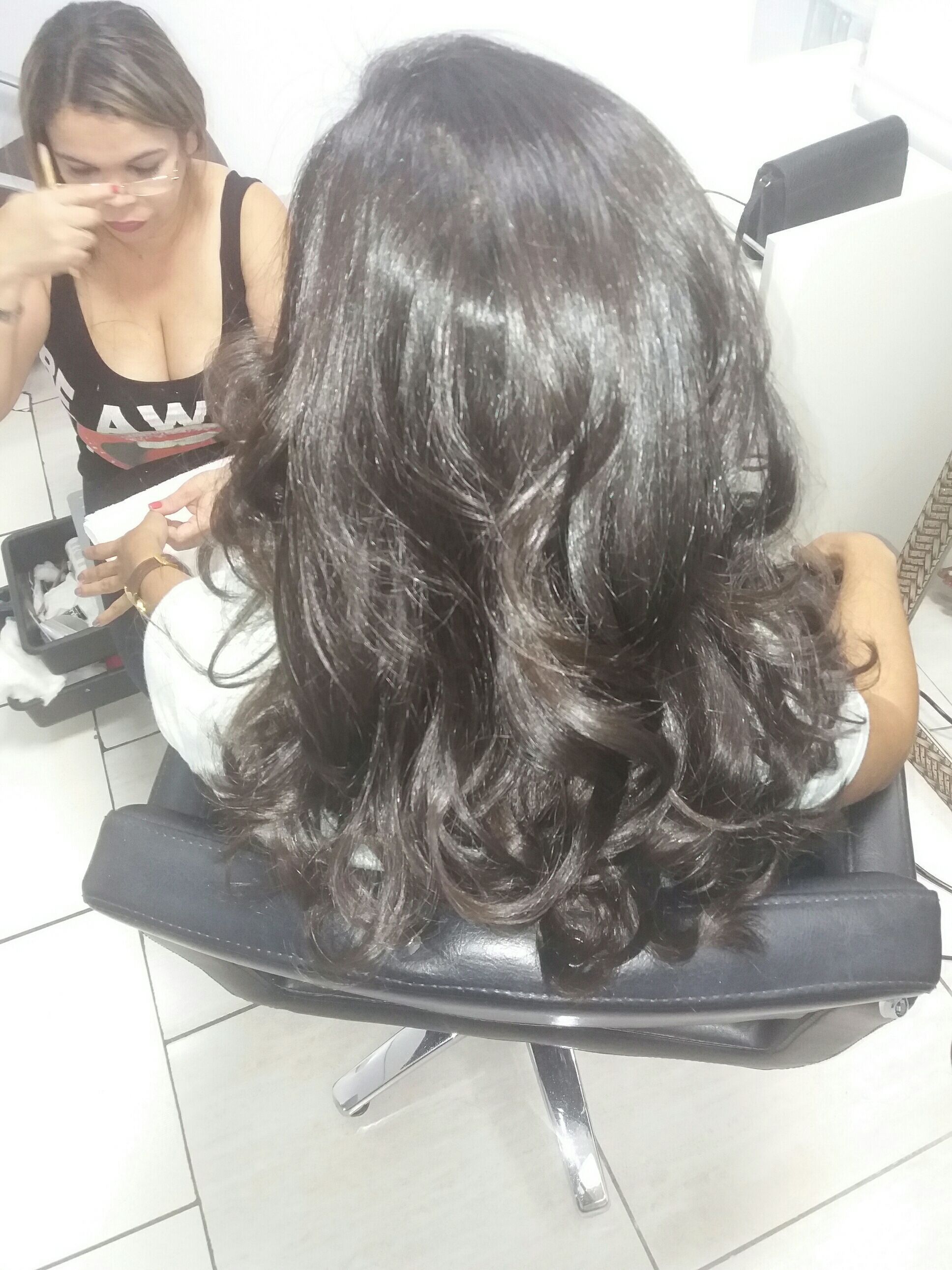Escova ondulada cabelo cabeleireiro(a) outros estudante auxiliar administrativo assistente esteticista