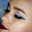 Detalhes do Double Cut Crease + Pele Iluminada
#maquiagem #maquiadoraubatuba #biaanjosmaquiadora #doublecutcrease #doublecutglitterinado #glitter