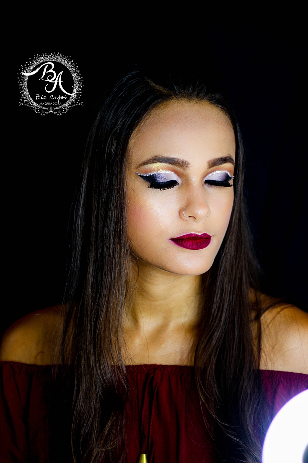 Double Cut Crease Glitterinado + Pele Iluminada
#maquiagem #maquiadoraubatuba #biaanjosmaquiadora #doublecutcrease #doublecutglitterinado #glitter maquiagem maquiador(a)