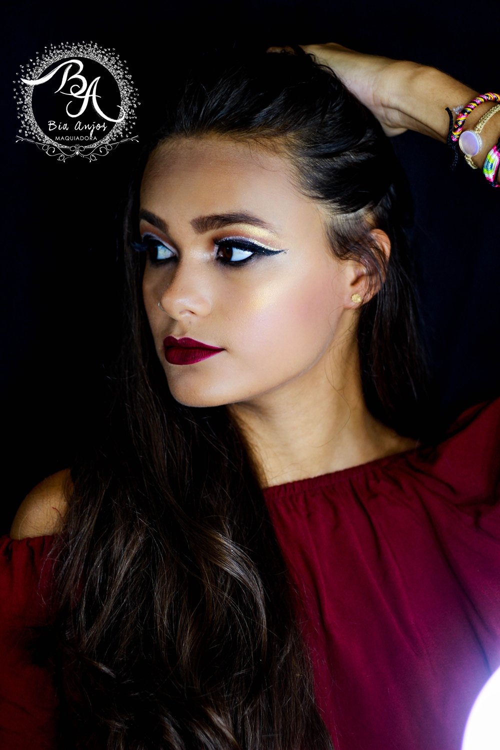 Double Cut Crease Glitterinado + Pele Iluminada
#maquiagem #maquiadoraubatuba #biaanjosmaquiadora #doublecutcrease #doublecutglitterinado #glitter maquiagem maquiador(a)