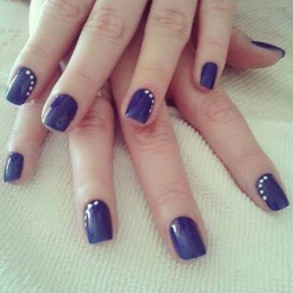 Azul perfeito. unha massoterapeuta esteticista depilador(a) manicure e pedicure