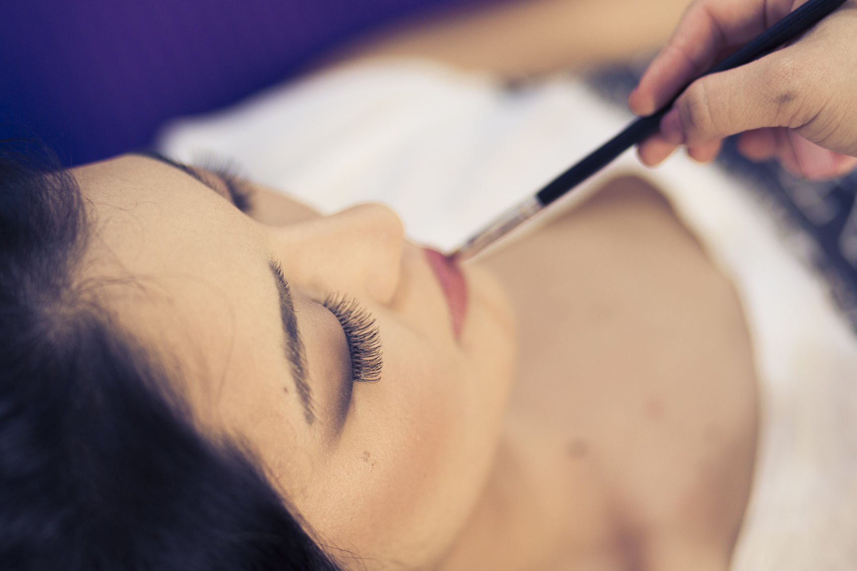 Makibg off maquiagem esteticista maquiador(a) massoterapeuta gerente administrativo designer de sobrancelhas aromaterapeuta vendedor(a) cosmetólogo(a) consultor(a) docente / professor(a)