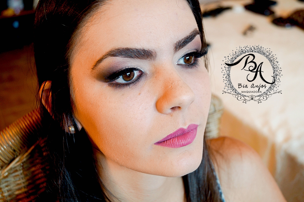 Linda noiva Luna - Casamento Diurno na Praia!
#maquiagem #esfumado #maquiagemleve #makeup #maquiagemesfumada #noiva #maquiagemnoiva #bride #bridalmakeup #casamentonapraia maquiagem maquiador(a)