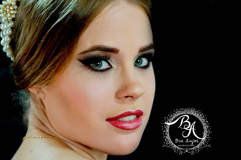 Linda noiva Michelle - Clássica e delicada! ♥
#maquiagem #maquiagemclássica #maquiagemdelicada #noiva #bride #maquiagemnoiva #bridalmakeup #casamentonapraia maquiagem maquiador(a)