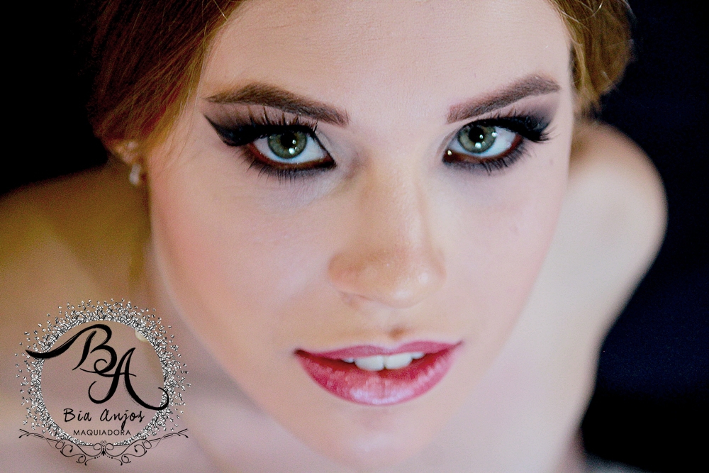 Linda noiva Michelle - Clássica e delicada! ♥
#maquiagem #maquiagemclássica #maquiagemdelicada #noiva #bride #maquiagemnoiva #bridalmakeup #casamentonapraia maquiagem maquiador(a)