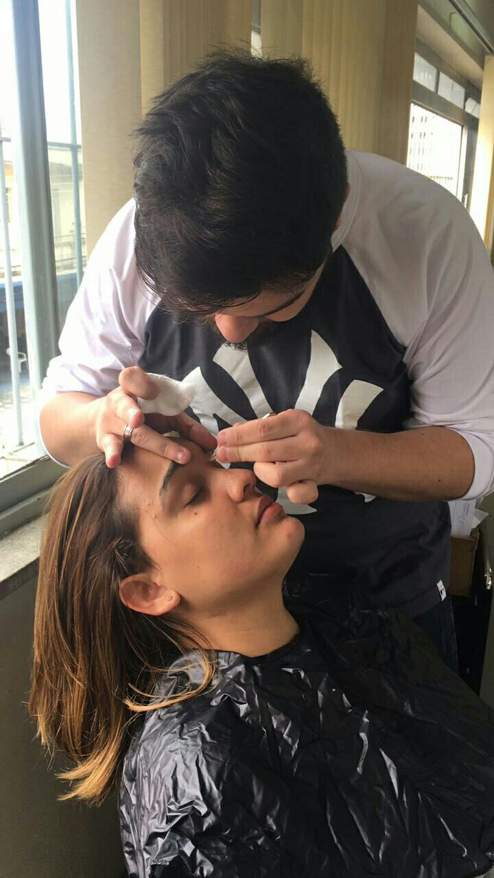 Design de sobrancelha. estética maquiador(a)