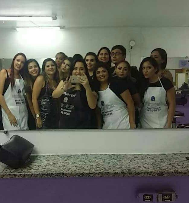 Alunas de Maquiagem lindas ! outros cabeleireiro(a) designer de sobrancelhas docente / professor(a) maquiador(a)