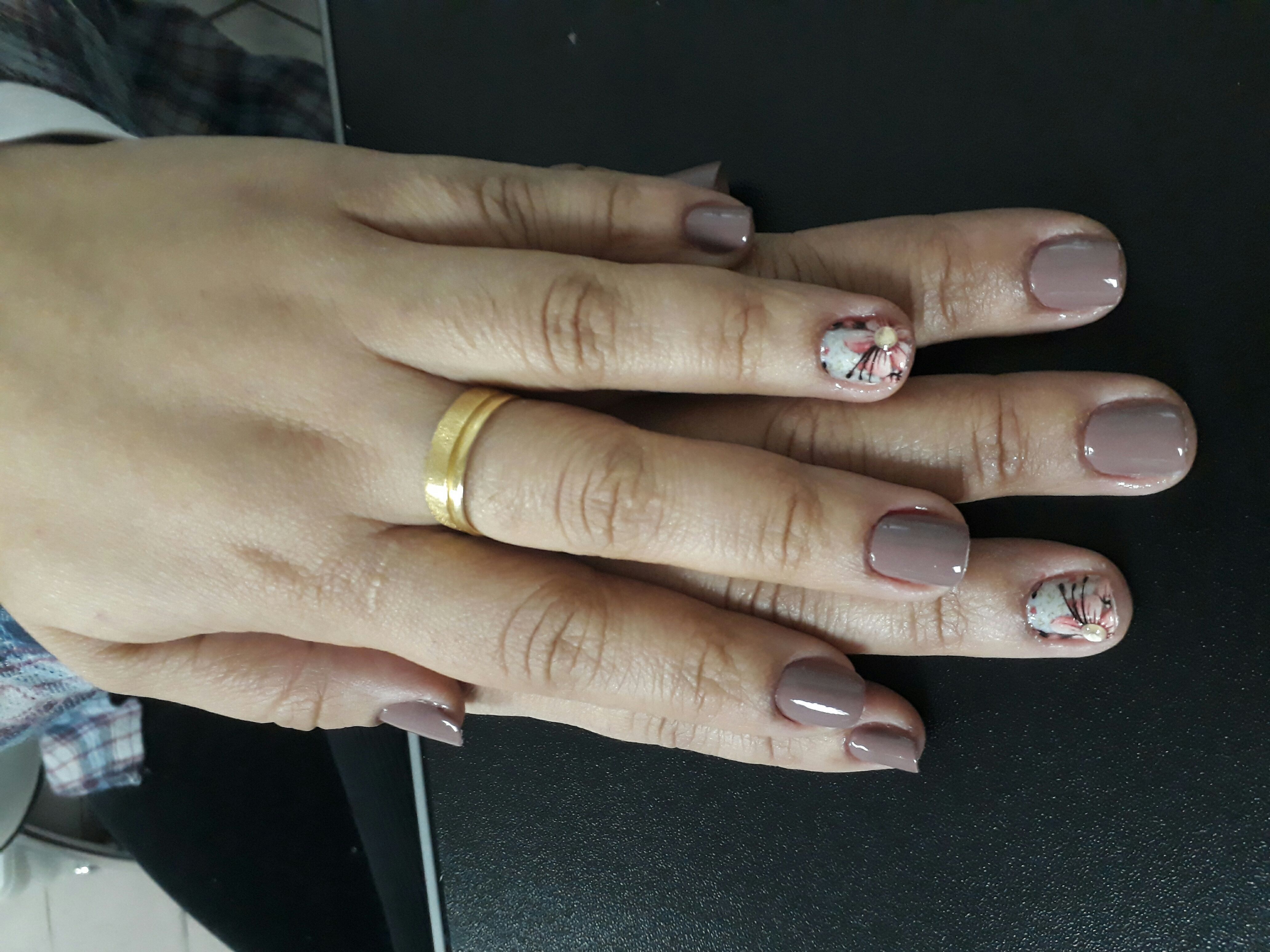 esteticista designer de sobrancelhas