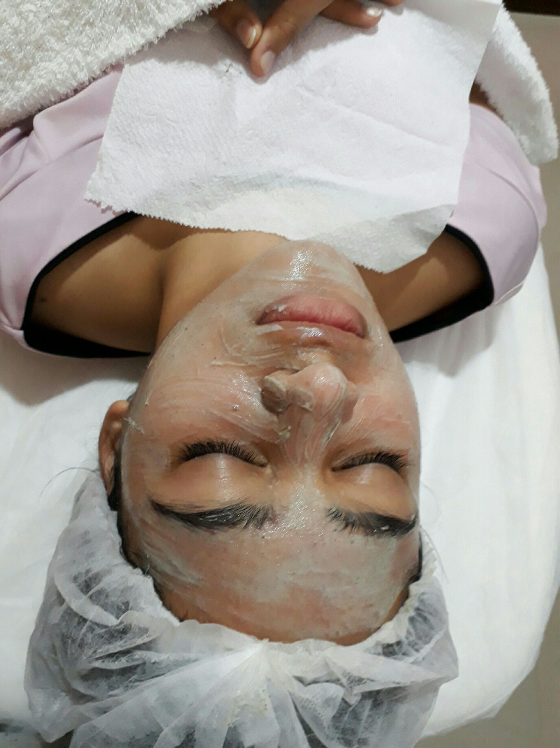 Limpeza de pele estética esteticista designer de sobrancelhas