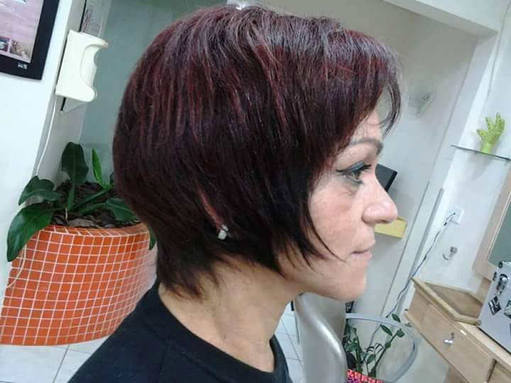 Corte curto cabelo cabeleireiro(a) maquiador(a)