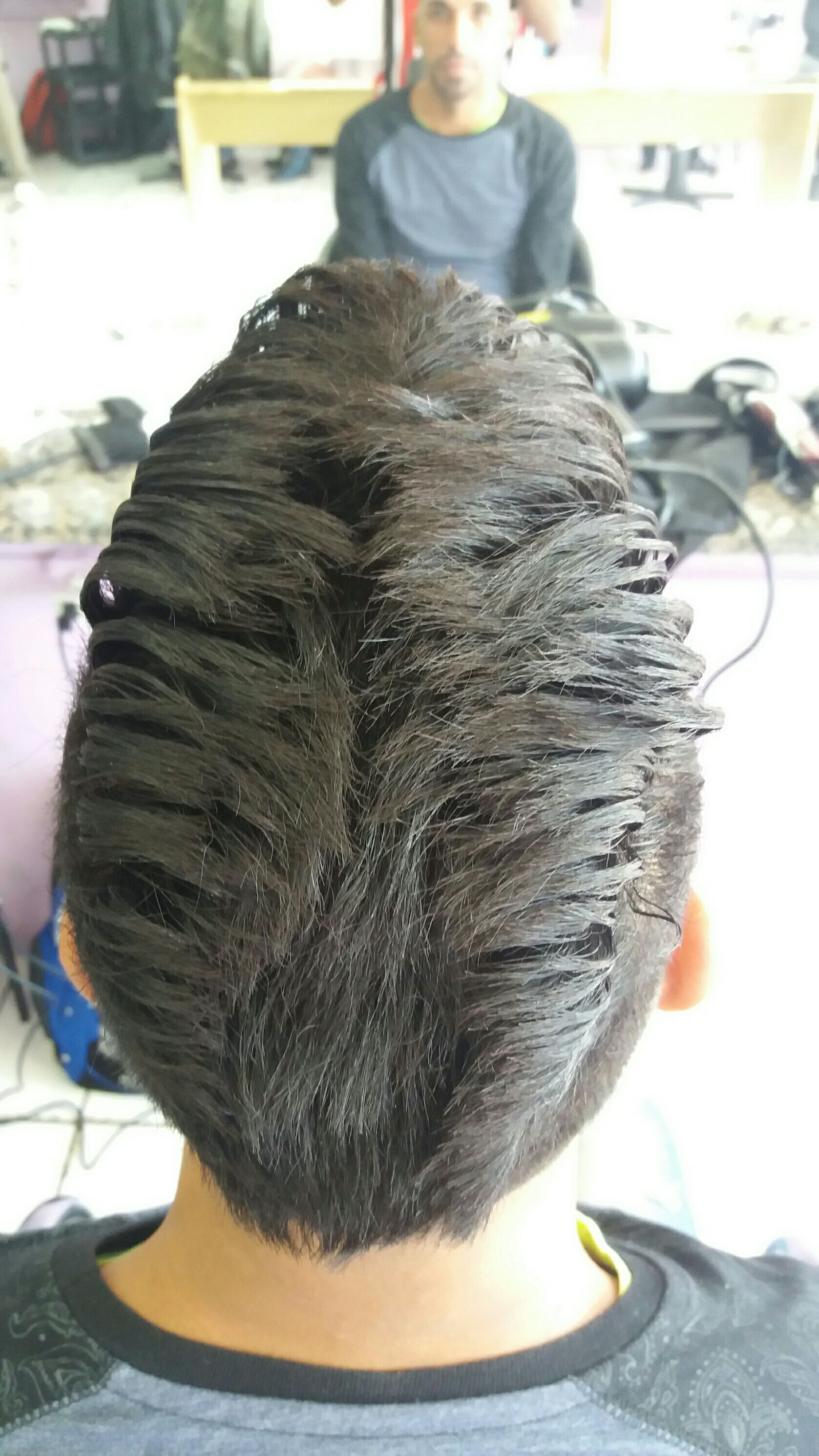 Corte degrada com progressiva, escova com secador e prancha cabelo barbeiro(a)