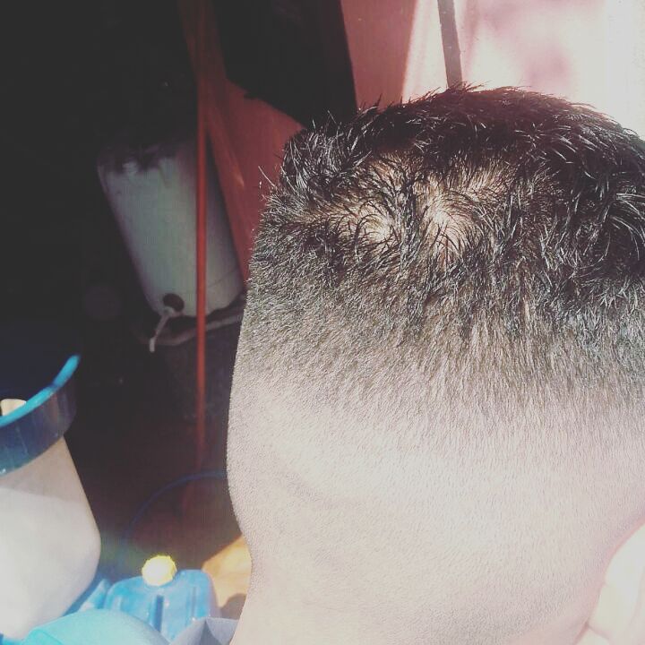 Corte 1 cabelo barbeiro(a)