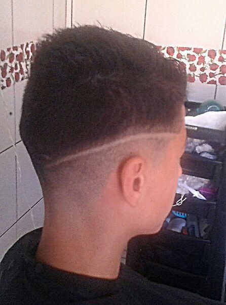cabelo auxiliar cabeleireiro(a) cabeleireiro(a) depilador(a) escovista designer de sobrancelhas