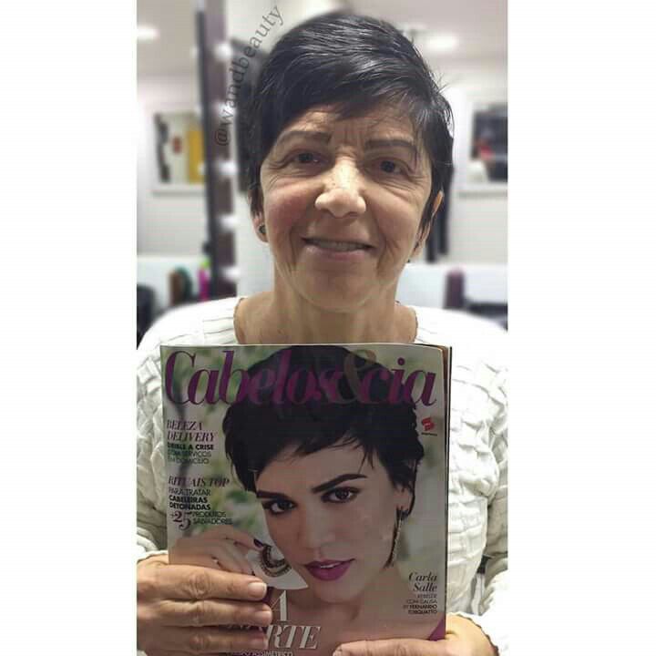Quando você se dedica ao que ama e faz com carinho impossível não ter sucesso cliente feliz e realizada com o corte cabelo cabeleireiro(a) maquiador(a)