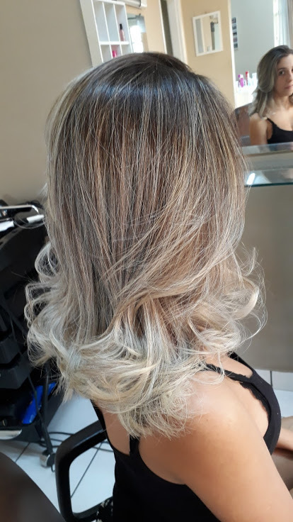 cabelo cabeleireiro(a) auxiliar cabeleireiro(a) recepcionista