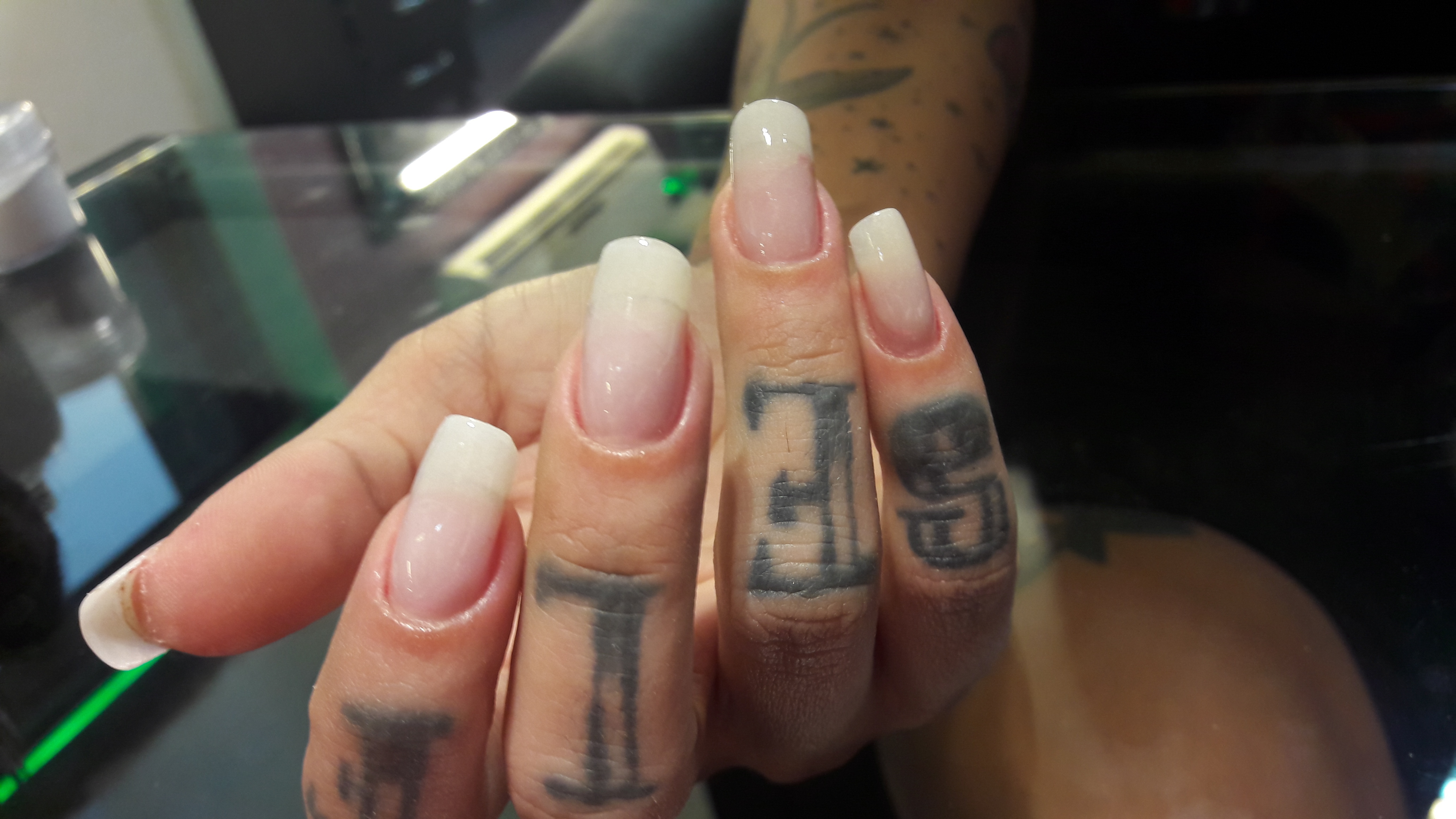 manicure e pedicure massoterapeuta