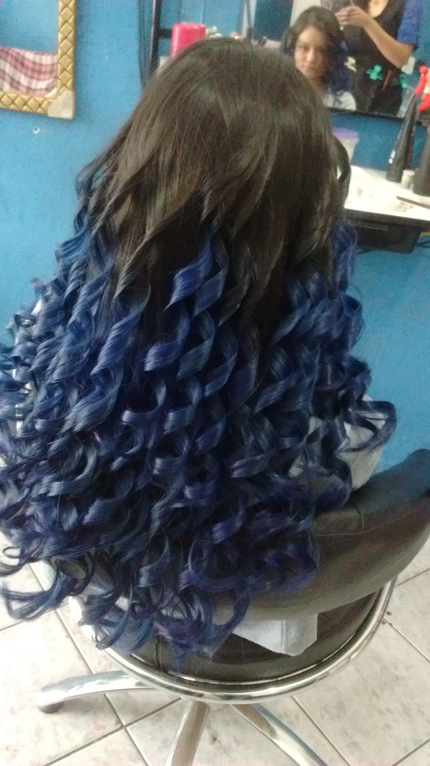 Descoloração, tonalização BLUE e finalização cabelo cabeleireiro(a)