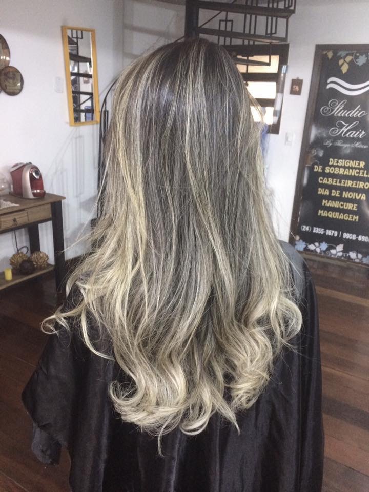 #CabeloDivo
#BlondHair
#ClienteSatisfeita
#LoirosPerfeitos cabelo cabeleireiro(a)