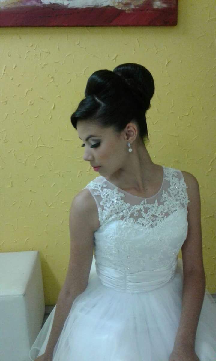 Penteado Debutante cabeleireiro(a) cabeleireiro(a)