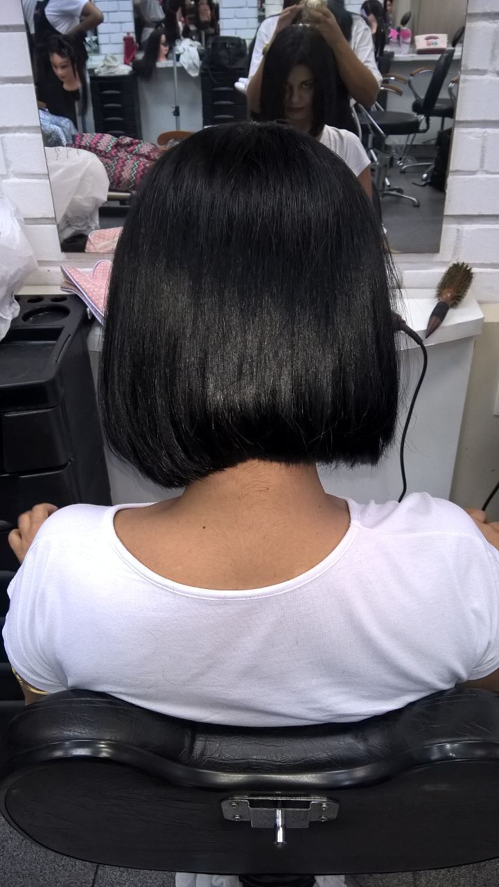 CORTE CHANEL DE BICO cabelo cabeleireiro(a) auxiliar cabeleireiro(a)