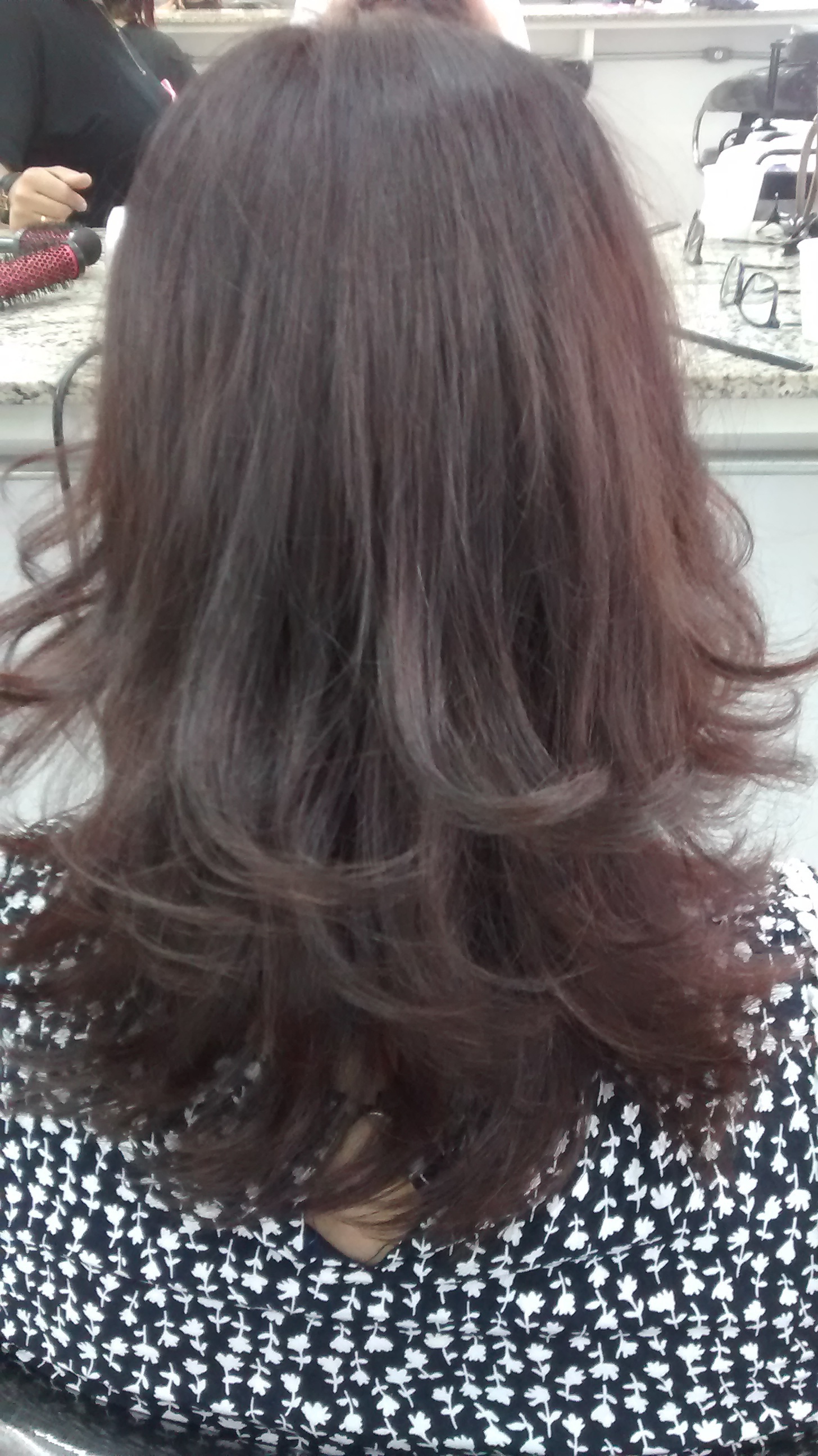 Coloração mais corte cabelo cabeleireiro(a) auxiliar cabeleireiro(a)