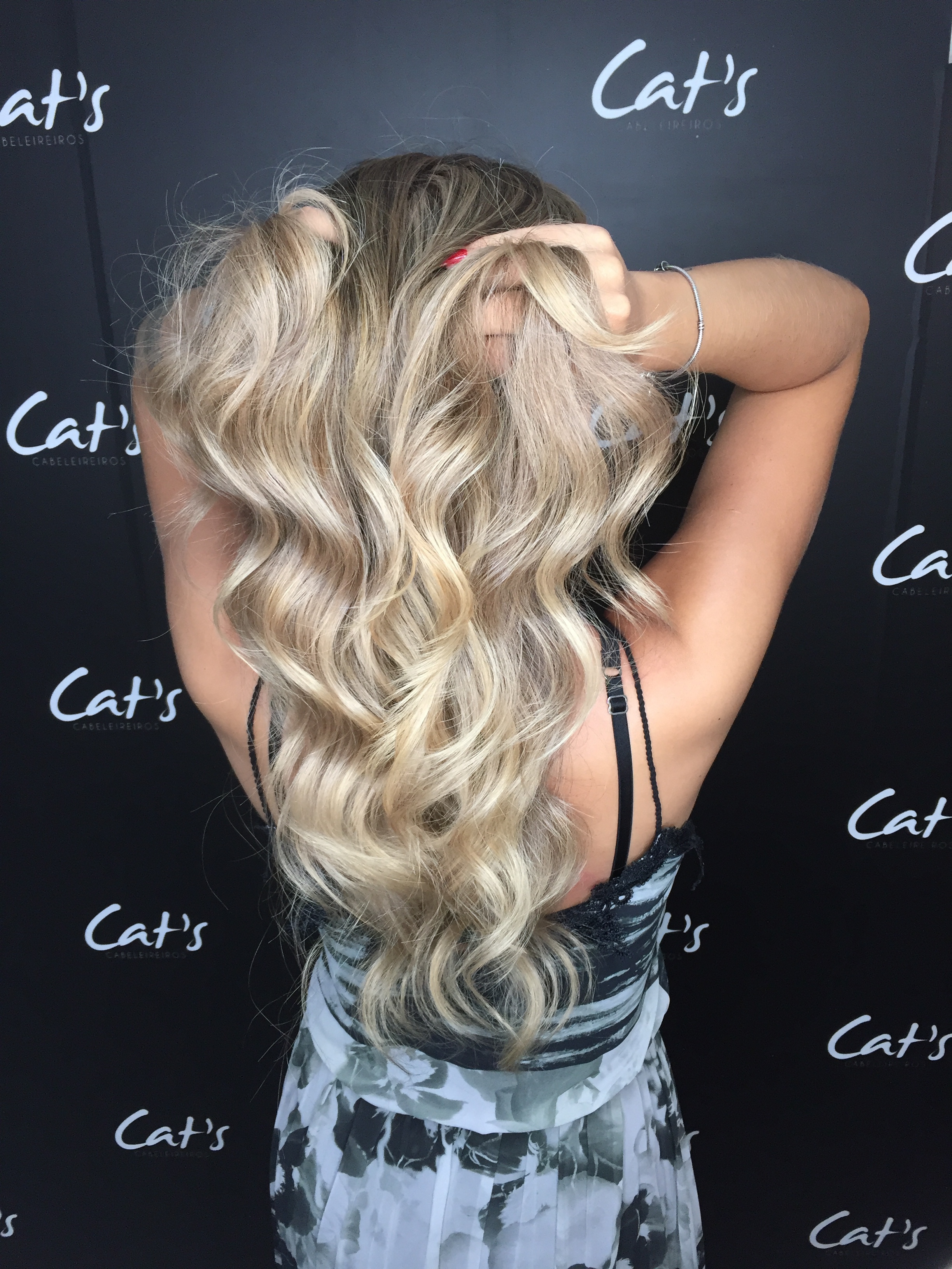 Tons mela mesclados com champagne  cabelo cabeleireiro(a) maquiador(a)