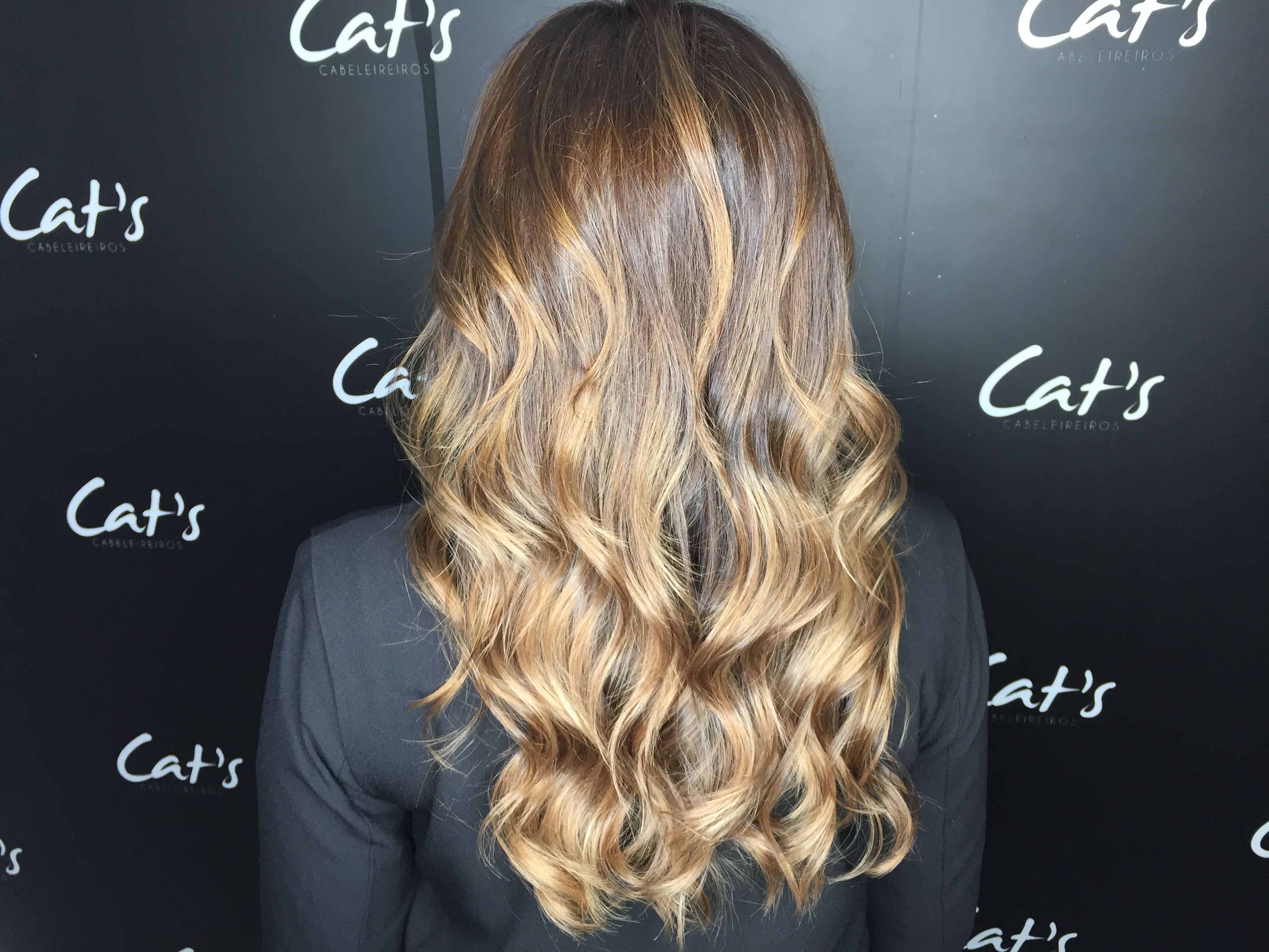 cabelo cabeleireiro(a) maquiador(a)
