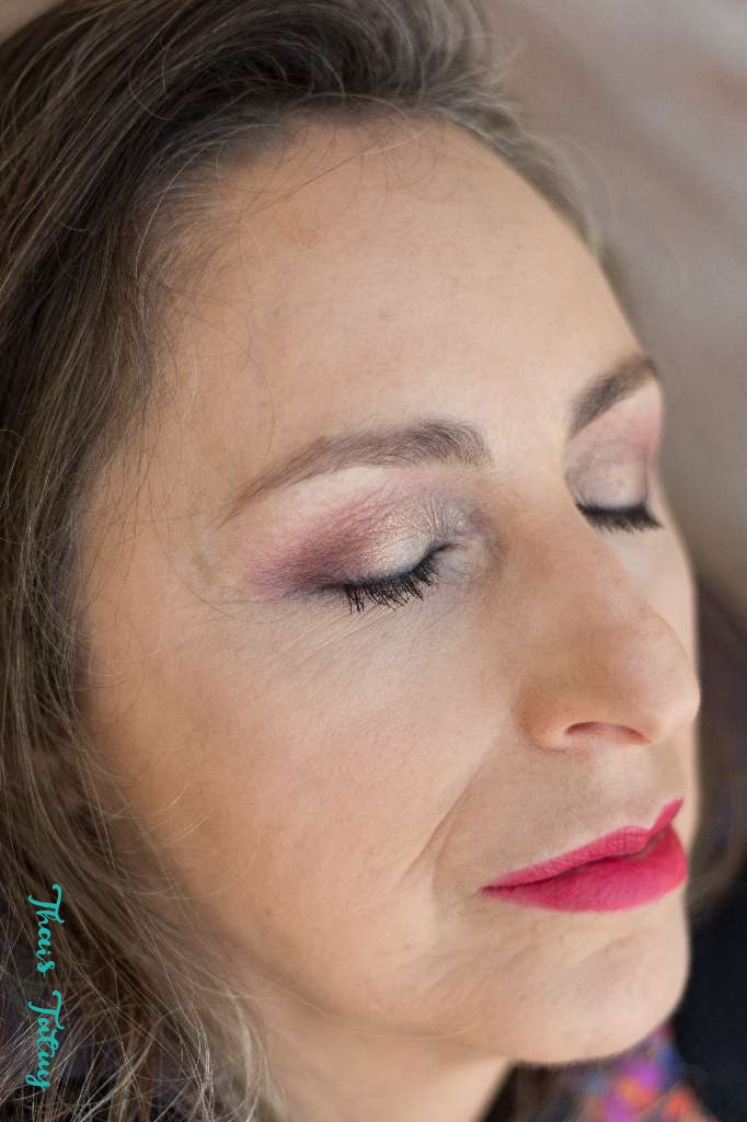 Maquiagem leve porém marcante em pele madura. Super coringa!

#maquiagem #clássica #esfumado #iluminada #festa #casamento #madrinha #pelemadura #roxo #bege #makeup  maquiagem maquiador(a) designer de sobrancelhas depilador(a) massoterapeuta estudante (esteticista)