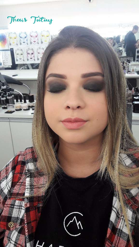 Smokey eyes! Clássico olho preto esfumado.

#maquiagem #clássica #esfumado #festa #smokeyeyes #olhopreto #esfumado #preto #makeup  maquiagem maquiador(a) designer de sobrancelhas depilador(a) massoterapeuta estudante (esteticista)