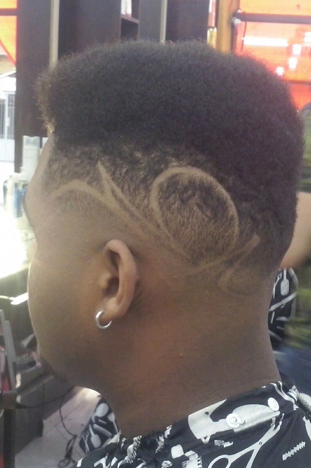 Corte Afro outros barbeiro(a)