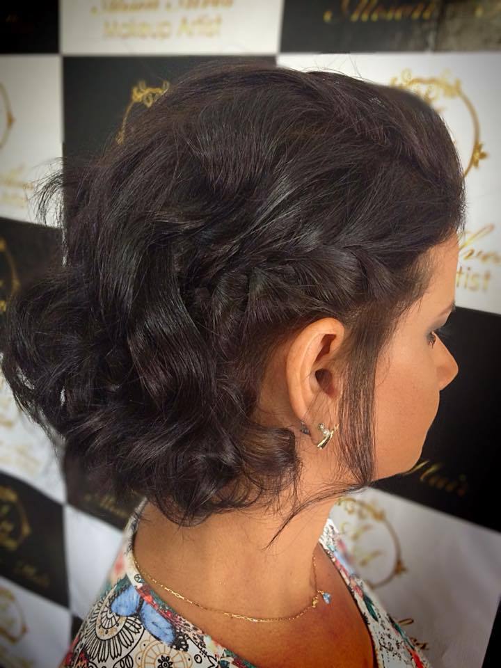 Clássico .  cabelo cabeleireiro(a) maquiador(a)