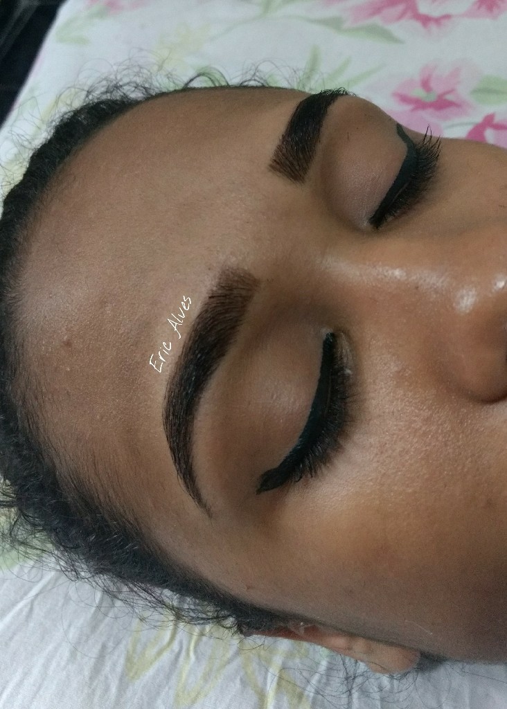 Design com Henna. maquiagem micropigmentador(a) designer de sobrancelhas