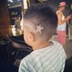 Freestyle com degradê e corte social infantil.