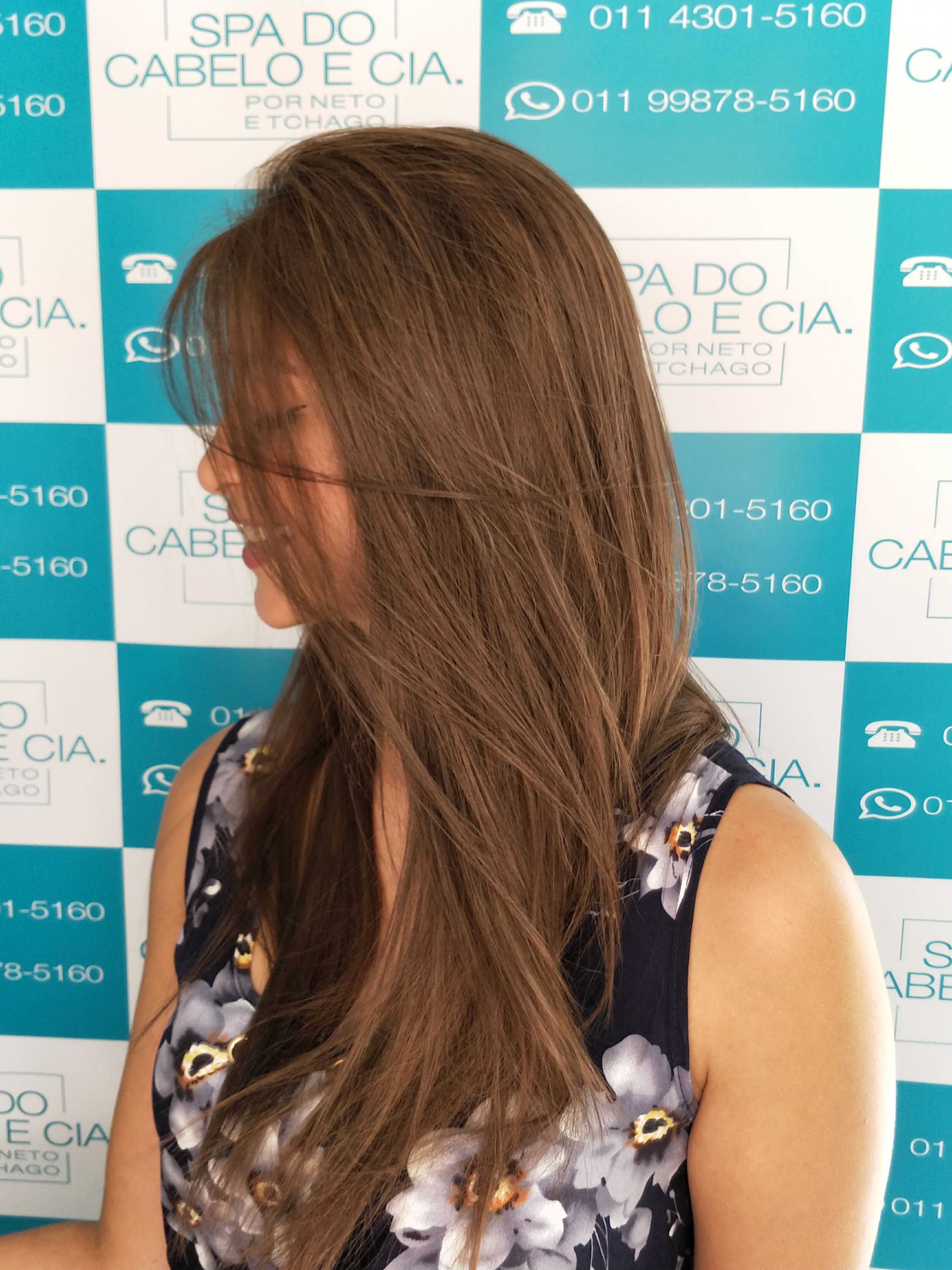 Correção de cores cabelo cabeleireiro(a) maquiador(a) auxiliar cabeleireiro(a) assistente maquiador(a)