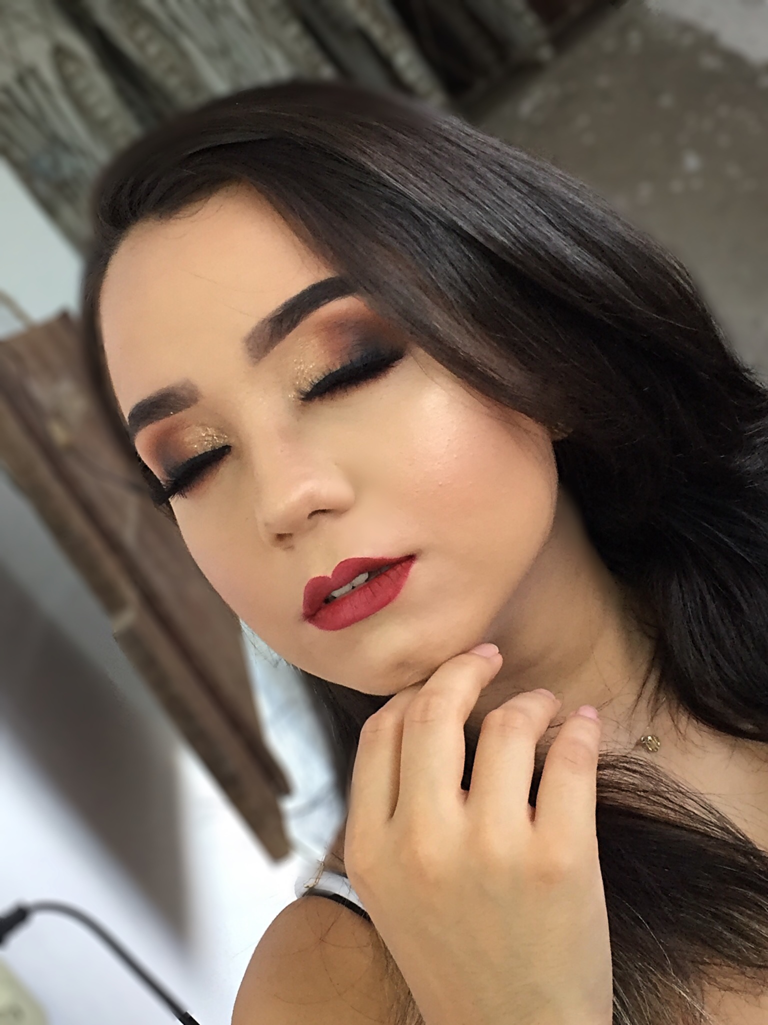 Esfumado sem marcação em tons quentes
#make #makeup #esfumadao #esfumado #tonsquentes  maquiagem maquiador(a)
