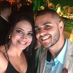 Cliente feliz da vida, realizada com penteado e Make no casamento