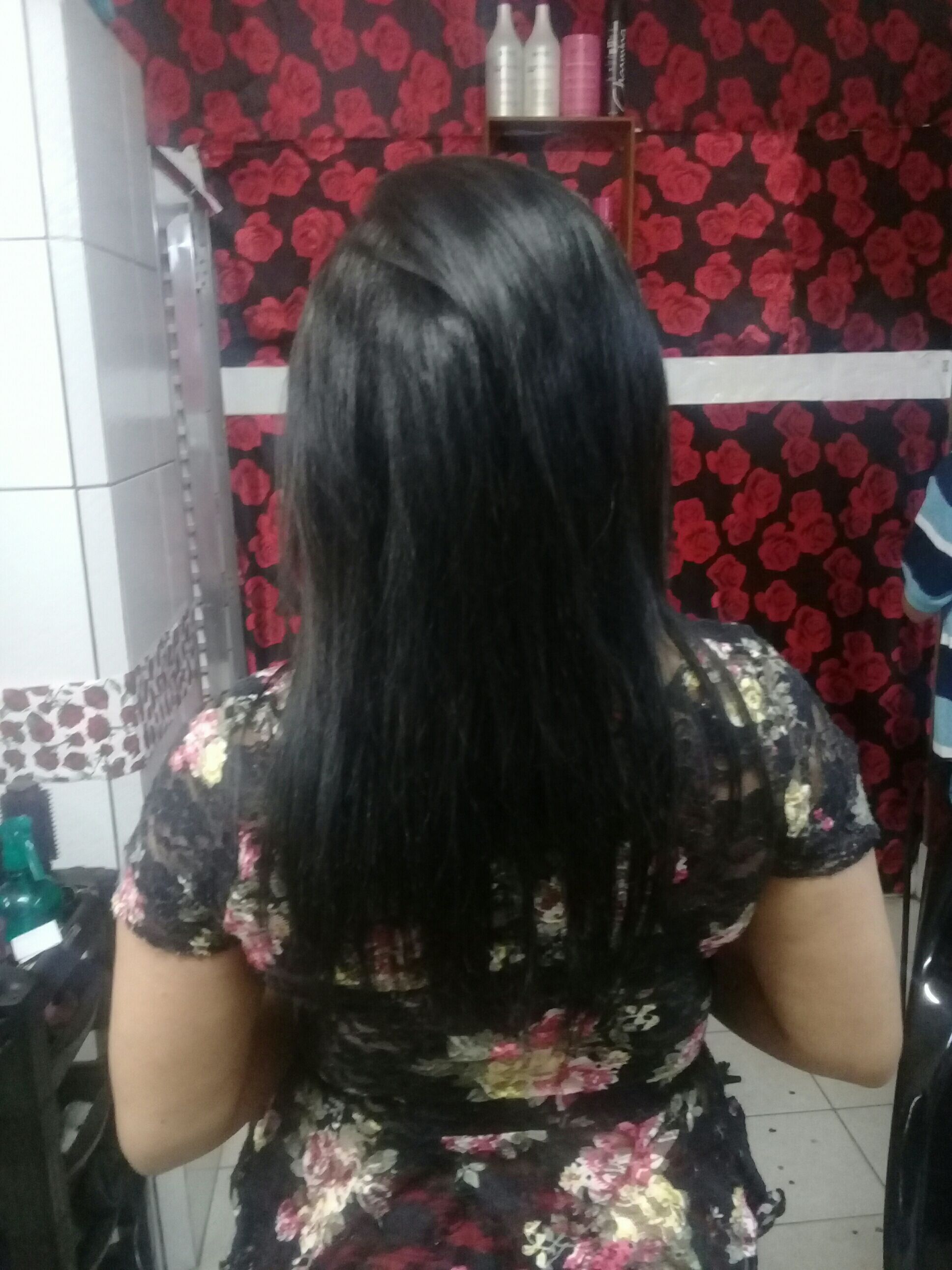Escova lisa + finalização com piastra e argan cabelo auxiliar cabeleireiro(a) cabeleireiro(a) depilador(a) escovista designer de sobrancelhas