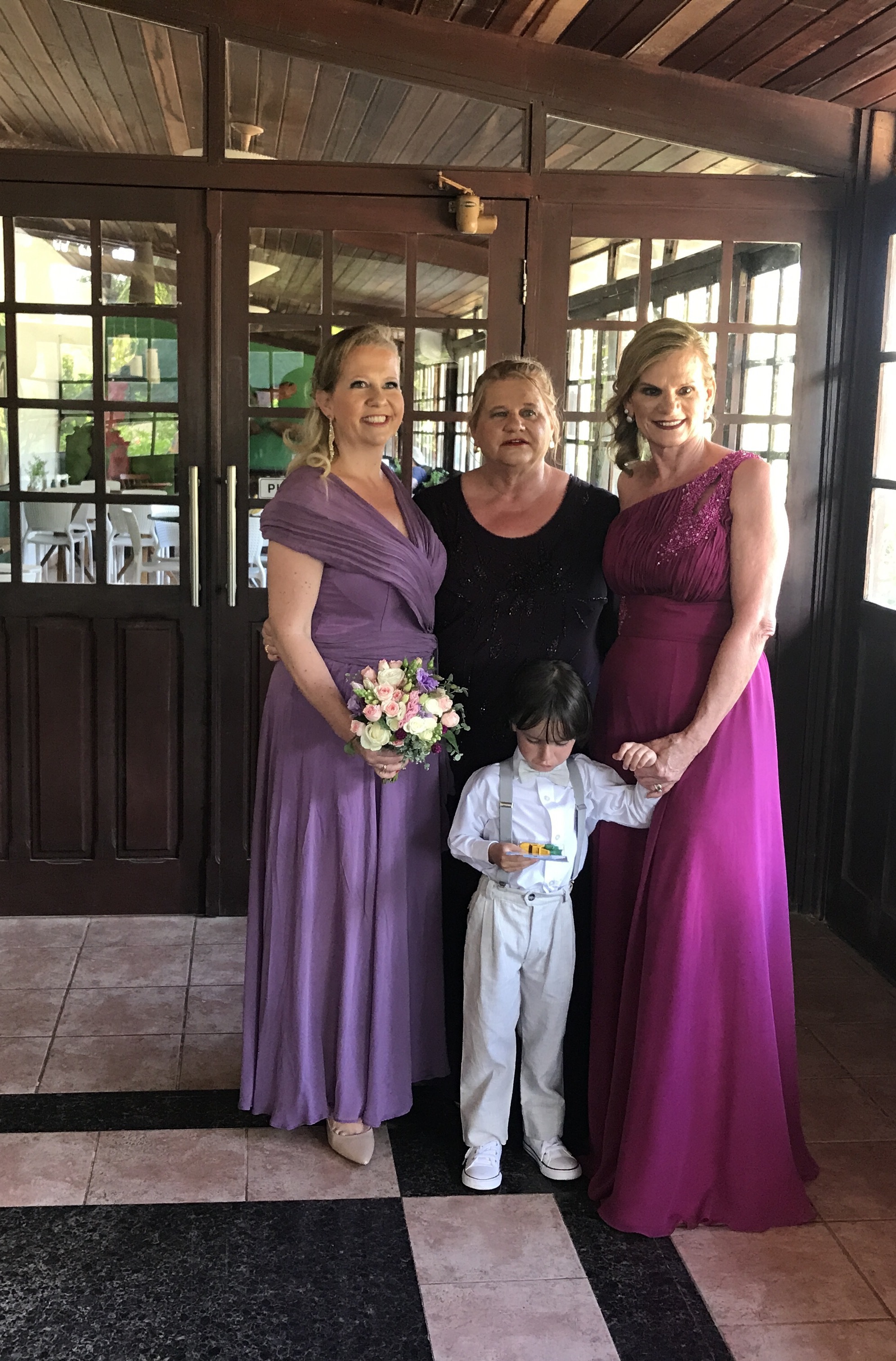 Mãe e Madrinhas de casamento. Fernando de Noronha. Make e Hair  maquiagem maquiador(a) cabeleireiro(a)