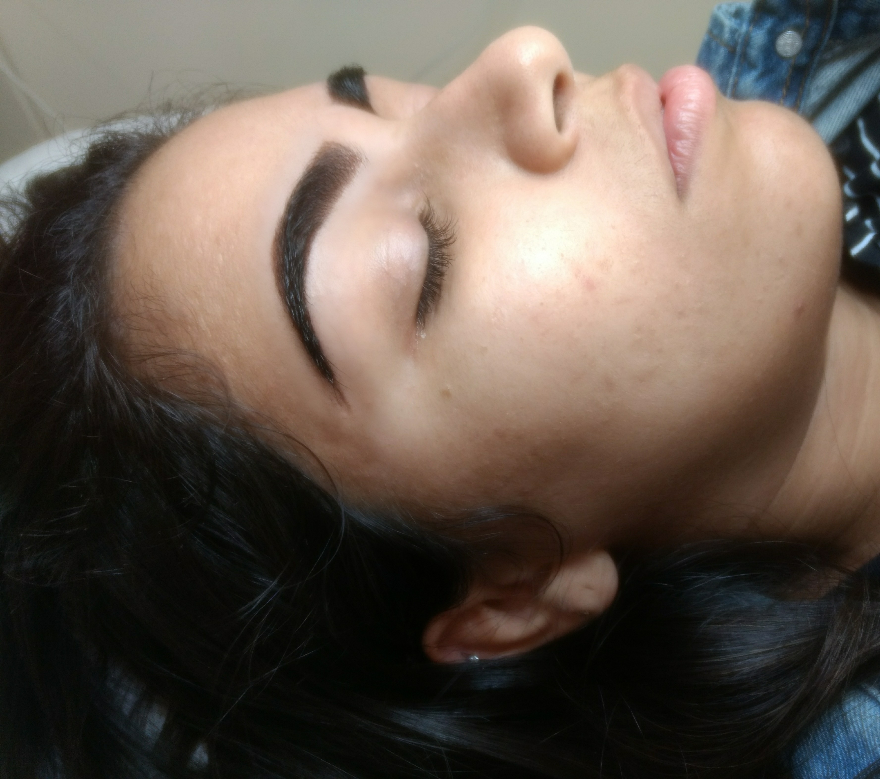 Sobrancelha com henna #sobrancelha #henna  outros designer de sobrancelhas maquiador(a)
