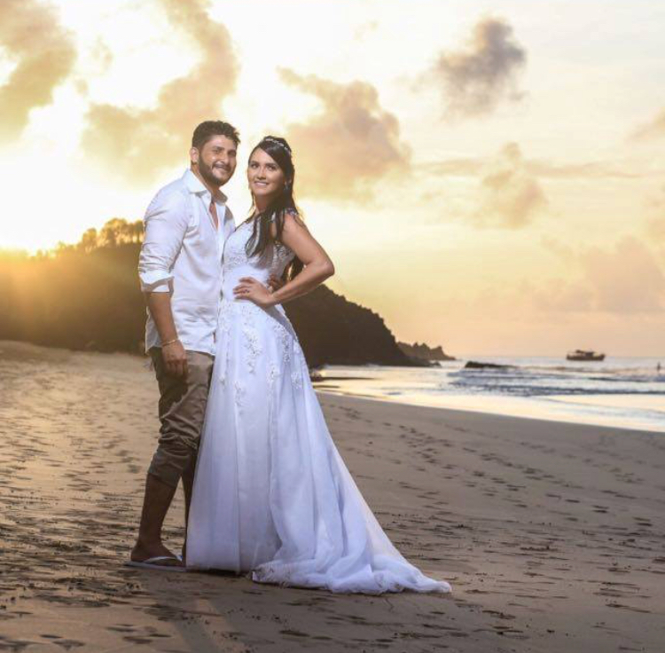 Como não se apaixonar com tanta beleza? Make. Casamento em Fernando de Noronha  maquiagem maquiador(a) cabeleireiro(a)