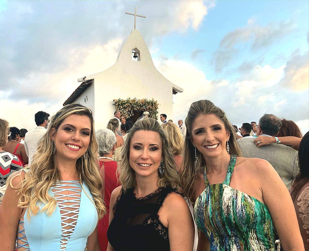 As amigas. Casamento em Fernando de Noronha. Make e Hair.  maquiagem maquiador(a) cabeleireiro(a)